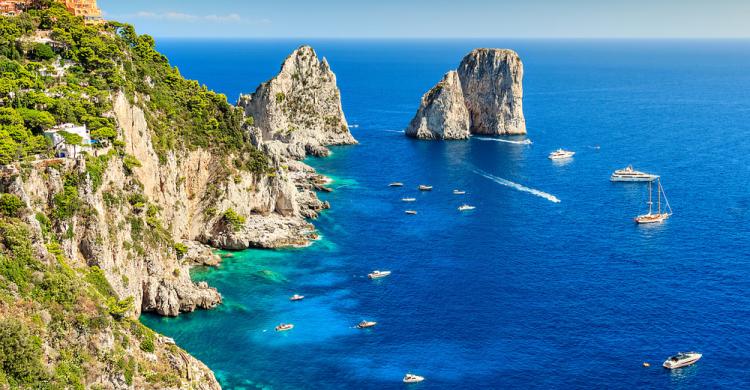 Acantilados en la Isla de Capri