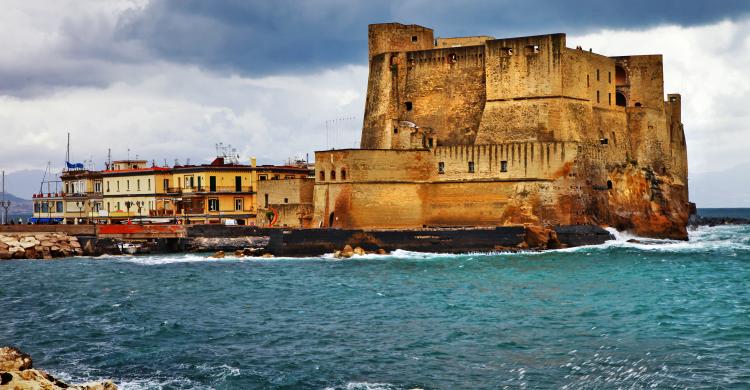 Castillo dell'Ovo en Nápoles