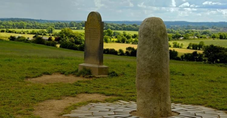 La Piedra del Destino, en la Colina del Tara