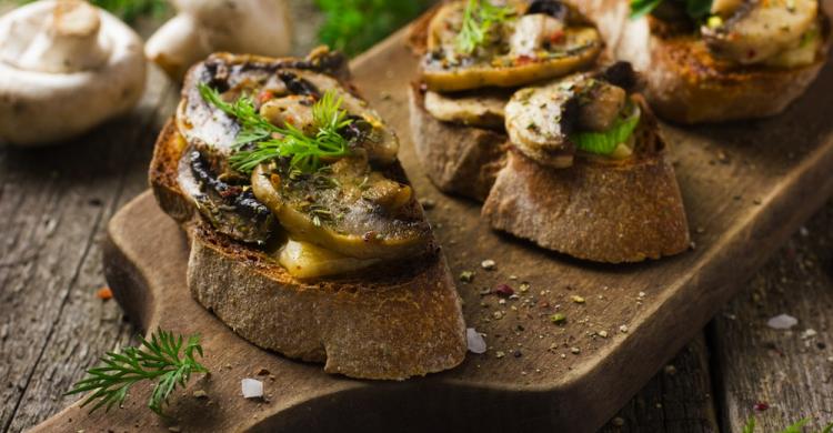 Crostini al estilo toscano