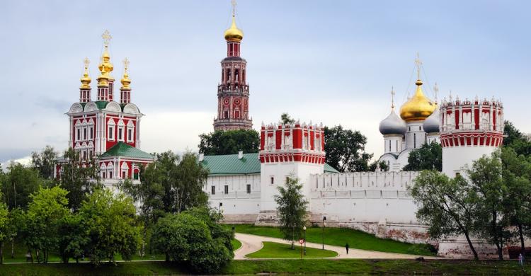  Monasterio y lago de Novodevichy