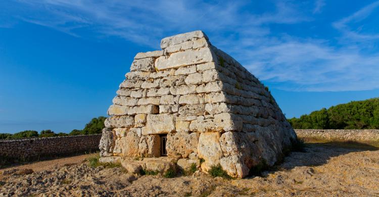 Naveta des Tudons - Menorca