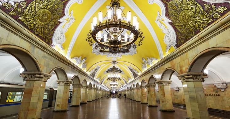 Palacio subterráneo en el Metro de Moscú