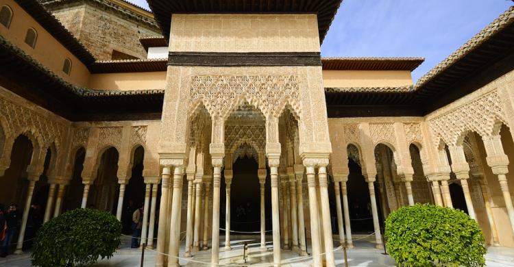 Patio de los Leones de la Alhambra