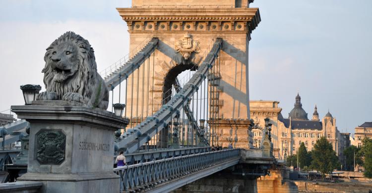 Puente de las Cadenas