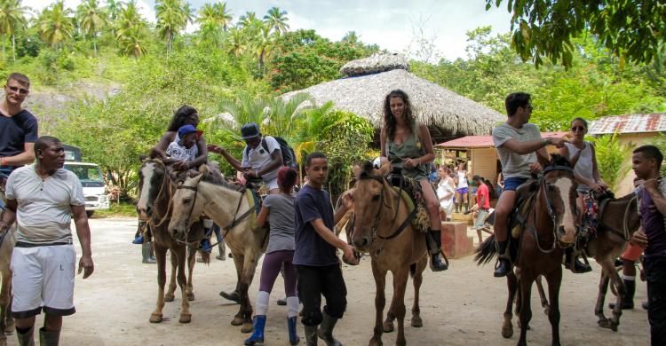 Ruta a caballo hasta El Limón